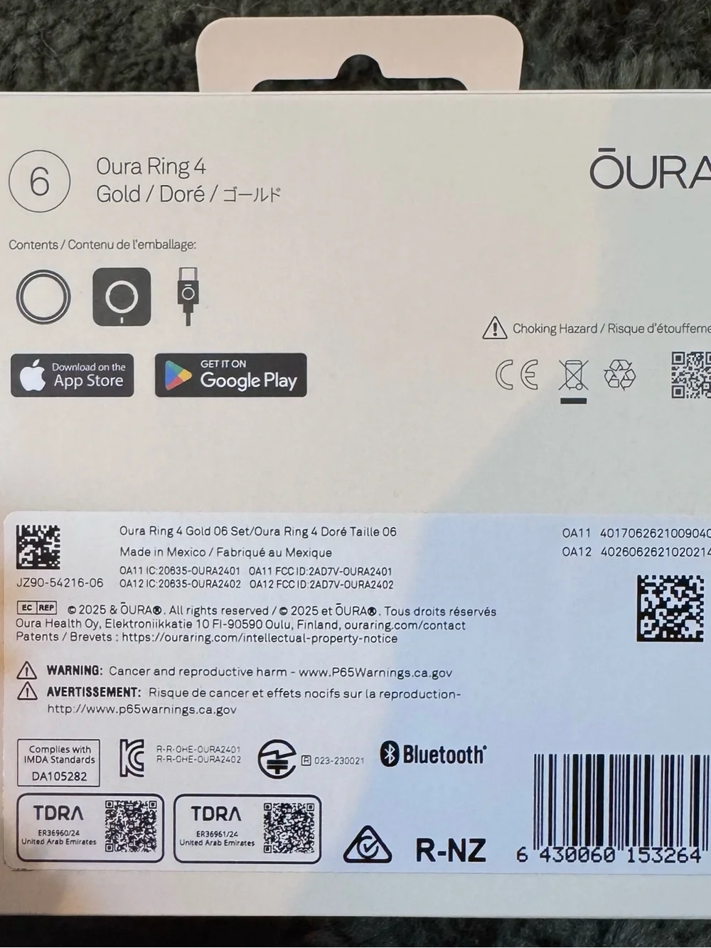 Oura Ring 4 - Gold (Size 6)